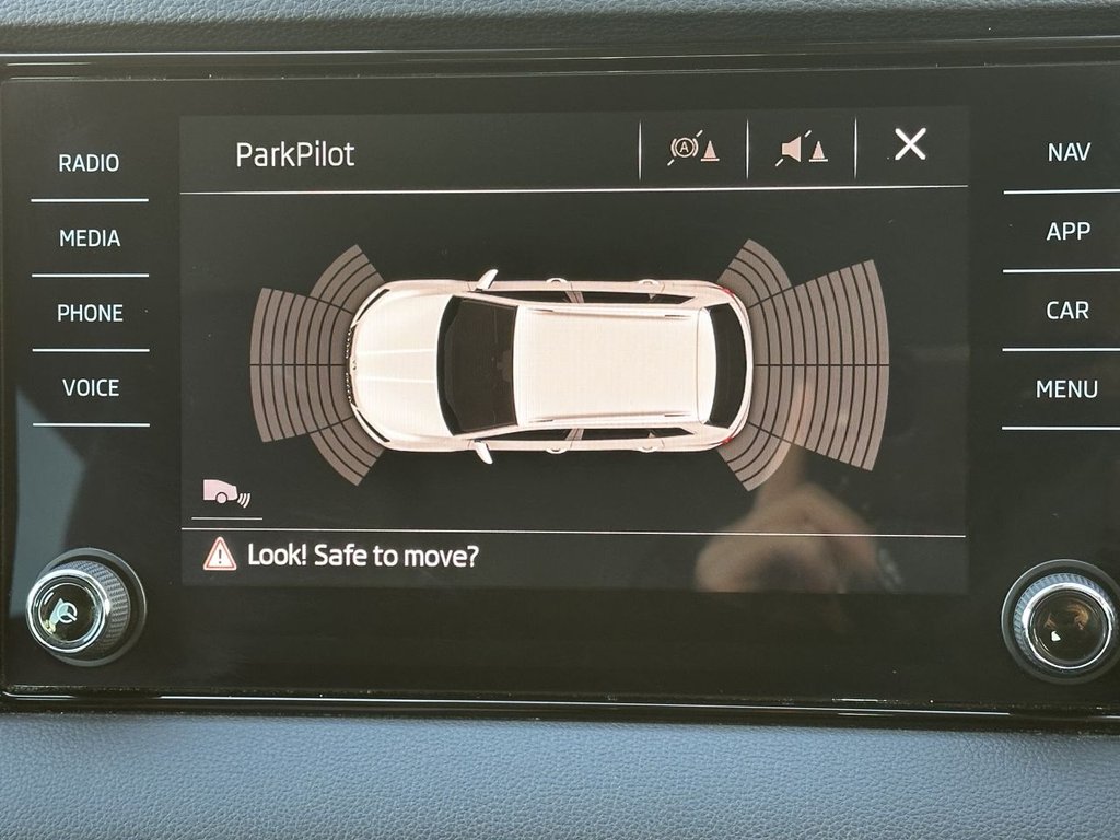Used Skoda Karoq 2018 for sale - 76367359: Photo 18