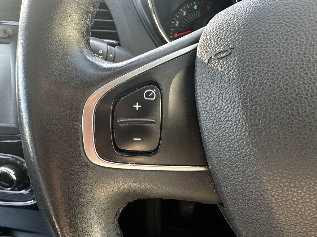 Used Renault Captur 2017 for sale - 76909810: Photo 19