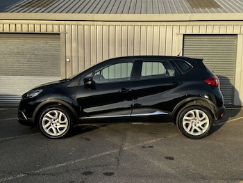 Used Renault Captur 2017 for sale - 76909810: Photo