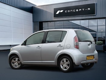 Used Daihatsu Sirion 2010 for sale - 77072472: Photo