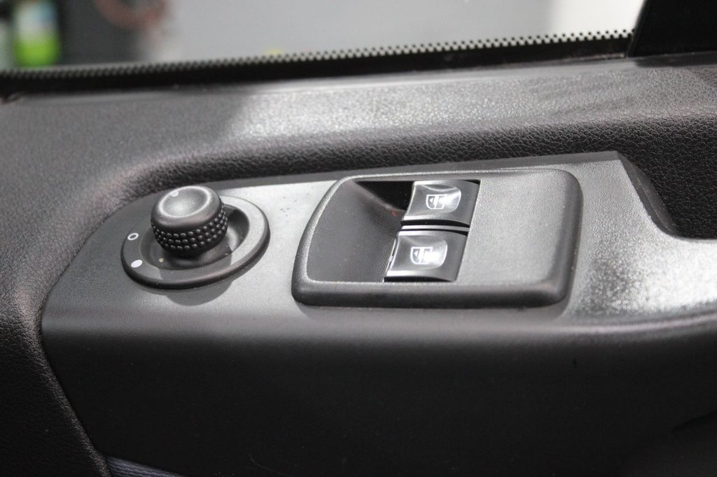 Used Vauxhall Vivaro 2017 for sale - 76698406: Photo 36