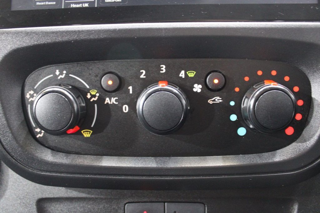 Used Vauxhall Vivaro 2017 for sale - 76698406: Photo 39