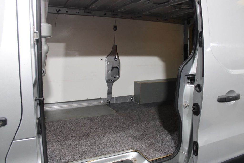 Used Vauxhall Vivaro 2017 for sale - 76698406: Photo 41