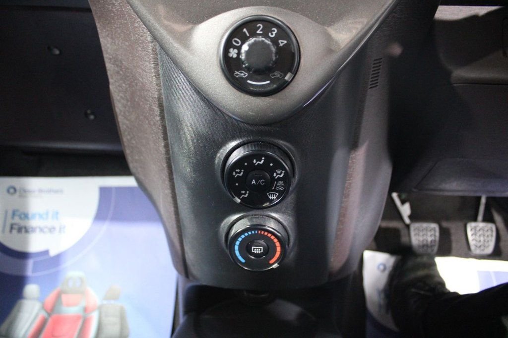 Used Toyota IQ 2009 for sale - 77780217: Photo 29