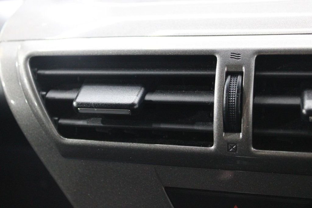 Used Toyota IQ 2009 for sale - 77780217: Photo 35