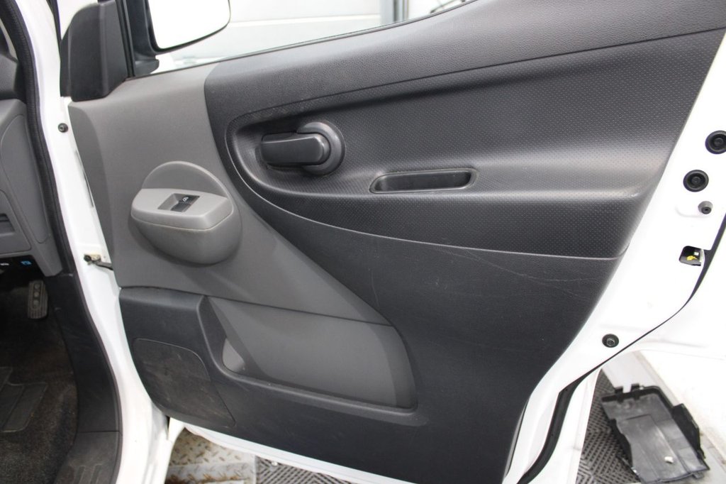 Used Nissan e-NV200 2017 for sale - 77952532: Photo 23