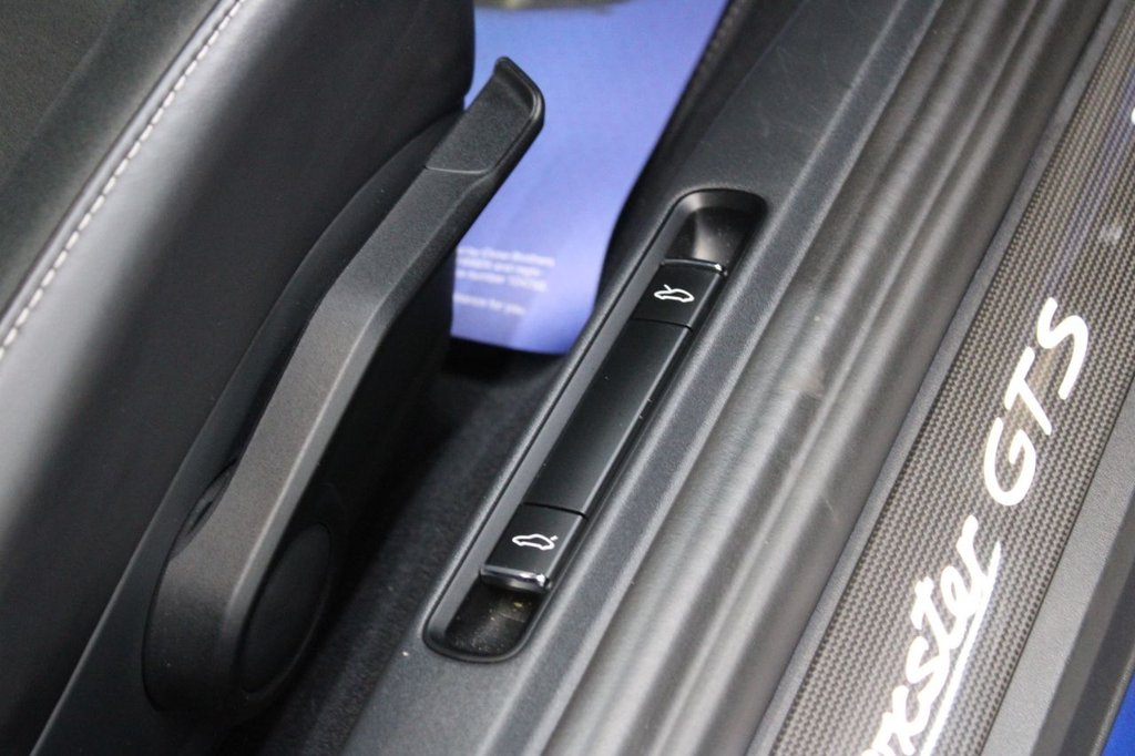 Used Porsche 718 Boxster 2023 for sale - 76356460: Photo 40