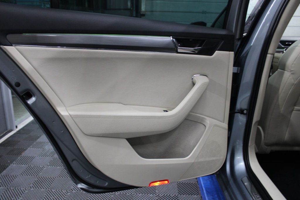 Used Skoda Superb 2021 for sale - 76535667: Photo 24