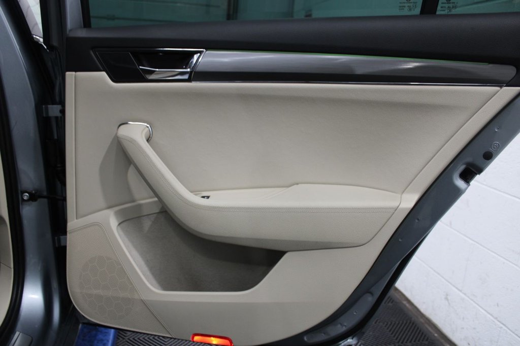 Used Skoda Superb 2021 for sale - 76535667: Photo 31