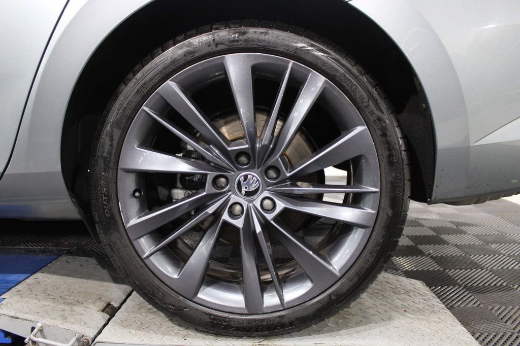 Used Skoda Superb 2021 for sale - 76535667: Photo 7