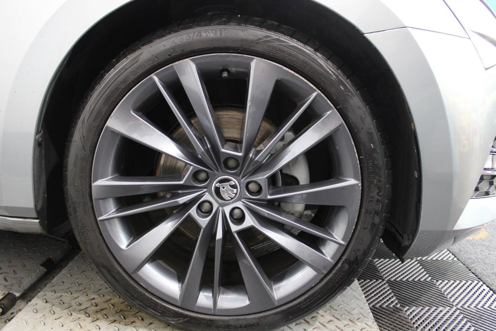 Used Skoda Superb 2021 for sale - 76535667: Photo 9