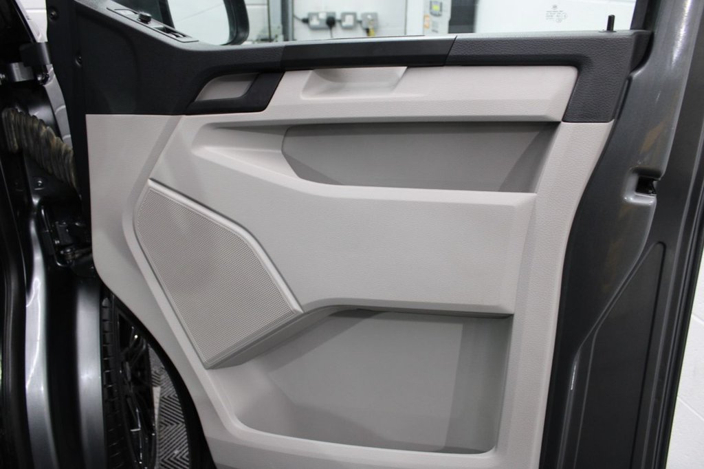 Used Volkswagen Transporter 2017 for sale - 77027134: Photo 29