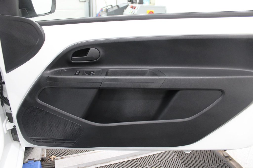 Used Volkswagen up! 2018 for sale - 76368207: Photo 25