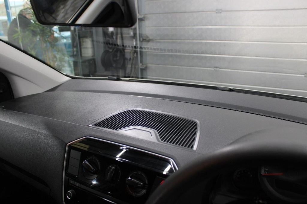 Used Volkswagen up! 2018 for sale - 76368207: Photo 31