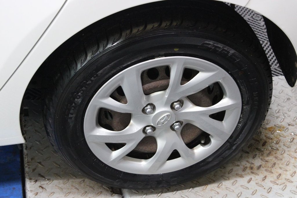 Used Hyundai i10 2018 for sale - 76950296: Photo 13