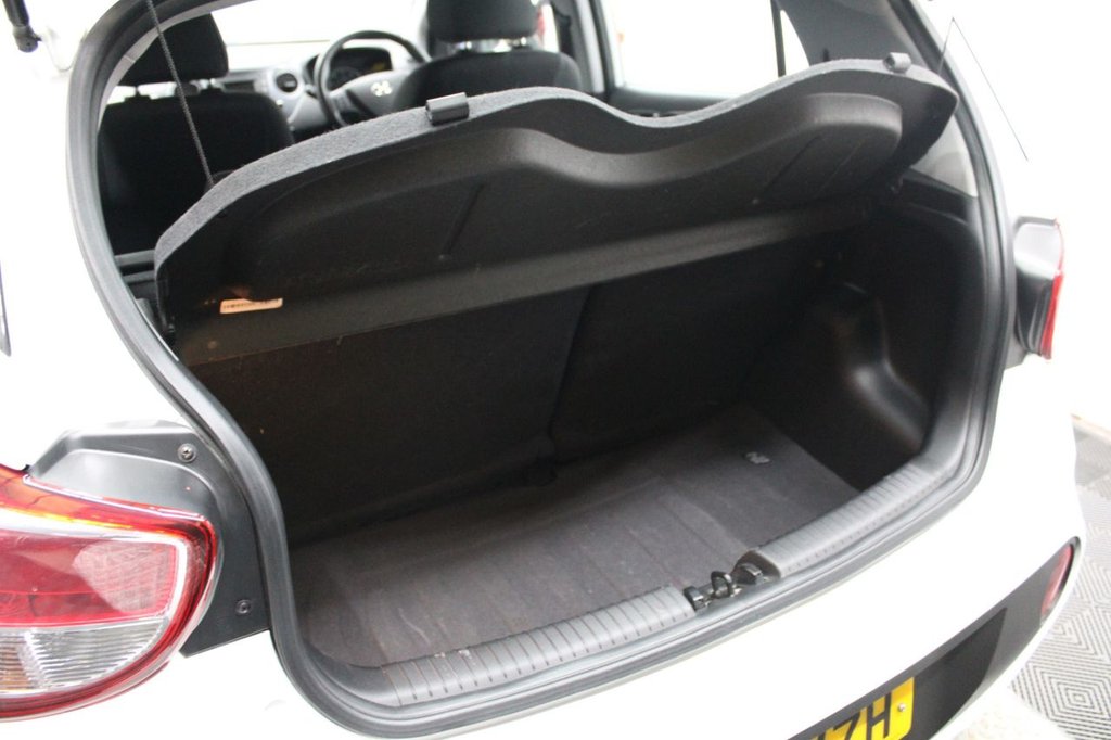 Used Hyundai i10 2018 for sale - 76950296: Photo 17