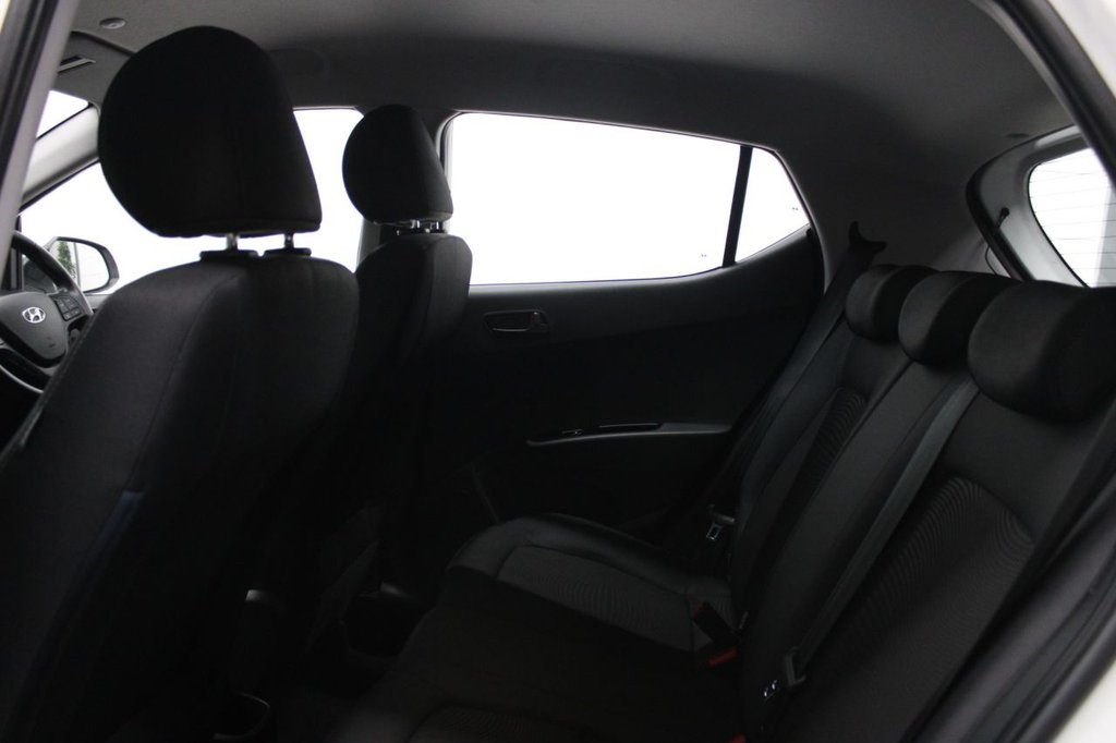 Used Hyundai i10 2018 for sale - 76950296: Photo 18