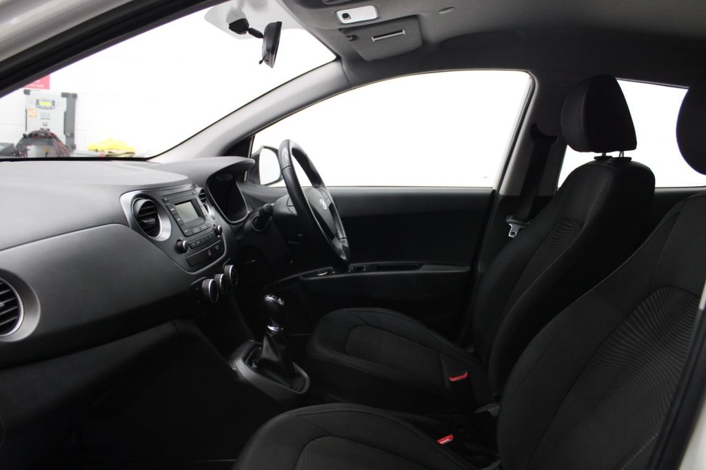 Used Hyundai i10 2018 for sale - 76950296: Photo 19