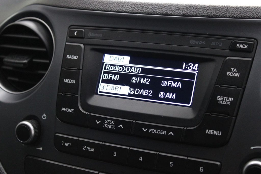 Used Hyundai i10 2018 for sale - 76950296: Photo 20