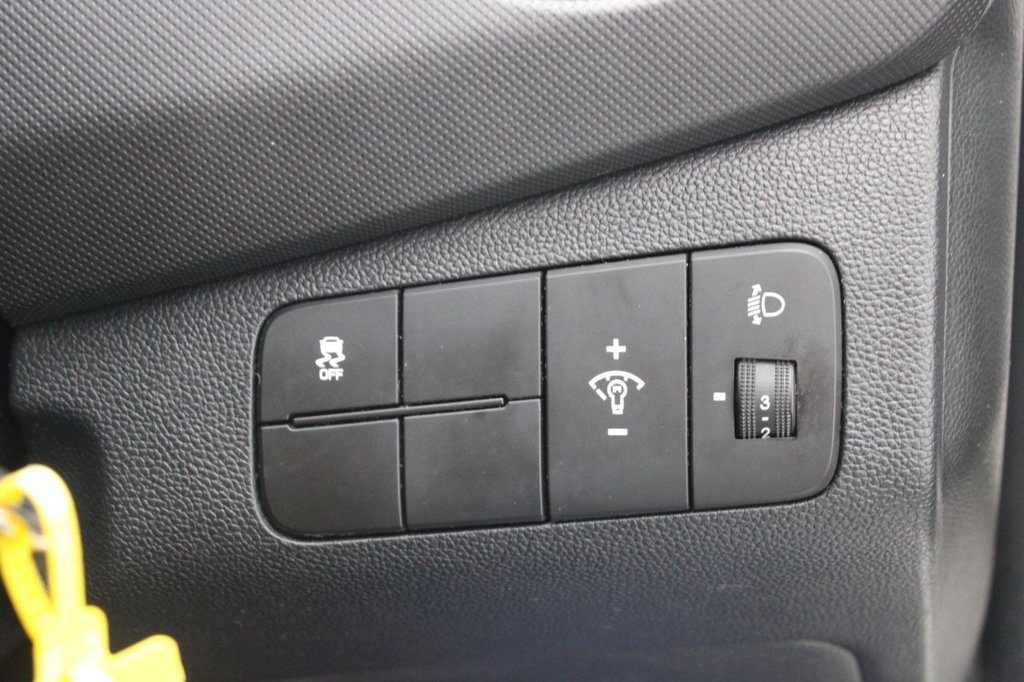 Used Hyundai i10 2018 for sale - 76950296: Photo 28