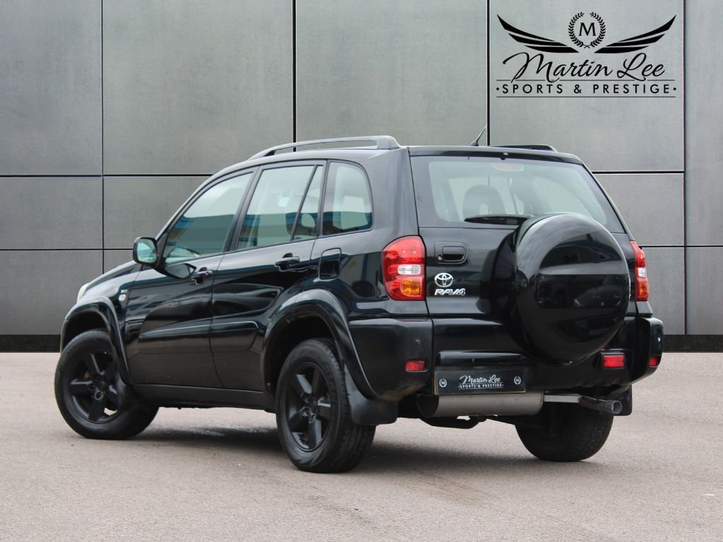 Used Toyota RAV4 2004 for sale - 76724326: Photo 2