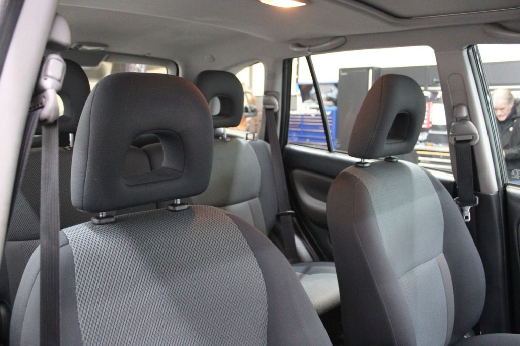 Used Toyota RAV4 2004 for sale - 76724326: Photo 32