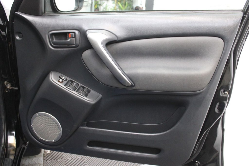 Used Toyota RAV4 2004 for sale - 76724326: Photo 35