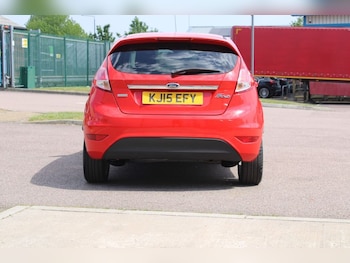 Used Ford Fiesta 2015 for sale - 78701945: Photo