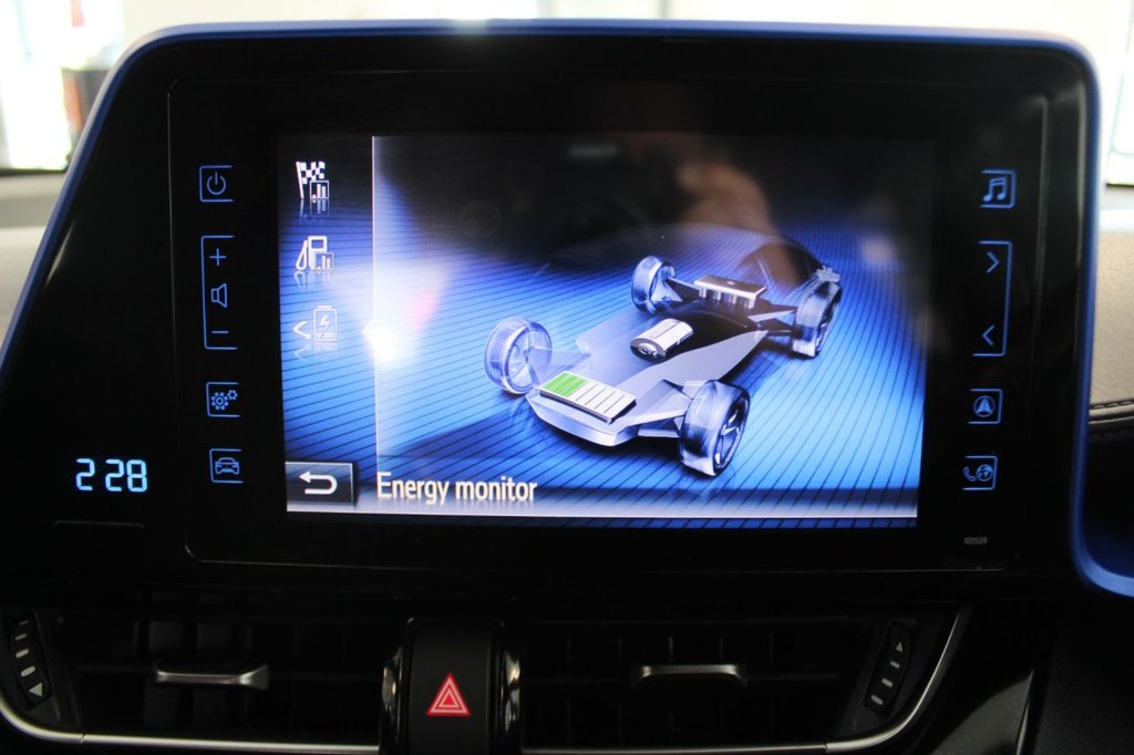 Used Toyota C-HR 2018 for sale - 76883095: Photo 39