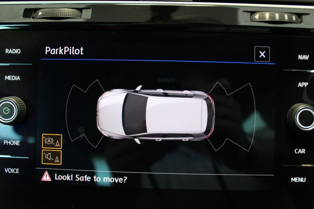 Used Volkswagen Golf 2018 for sale - 76883041: Photo 41