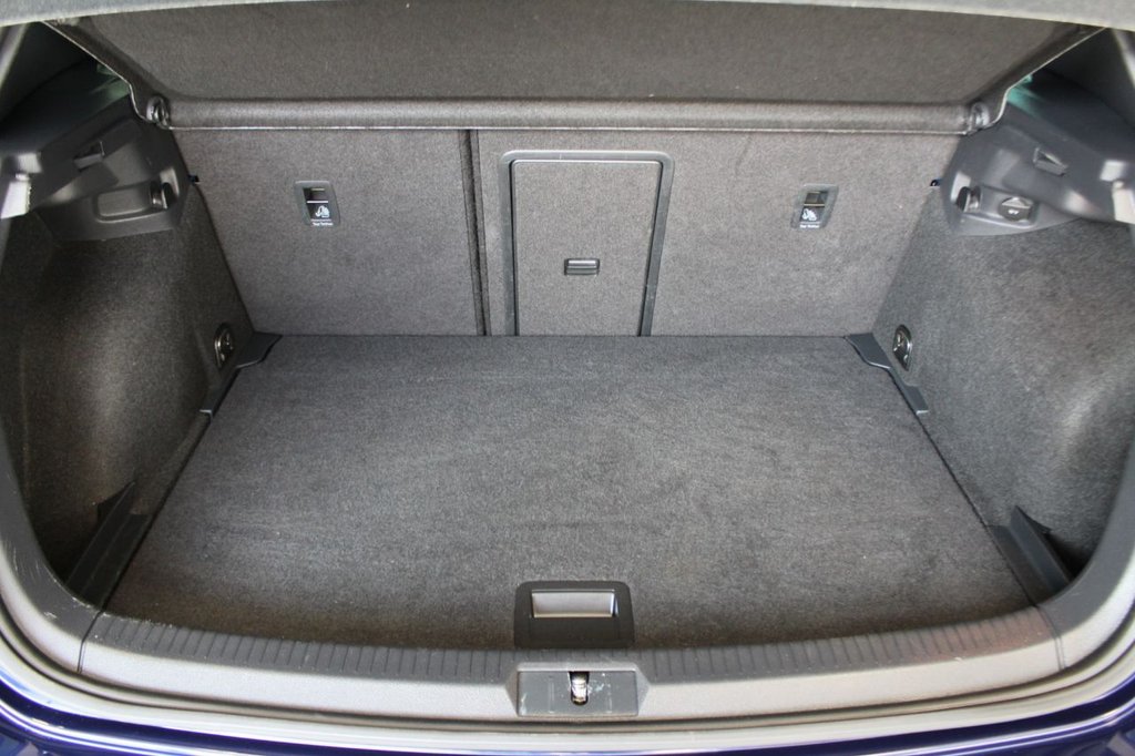 Used Volkswagen Golf 2018 for sale - 76883041: Photo 48