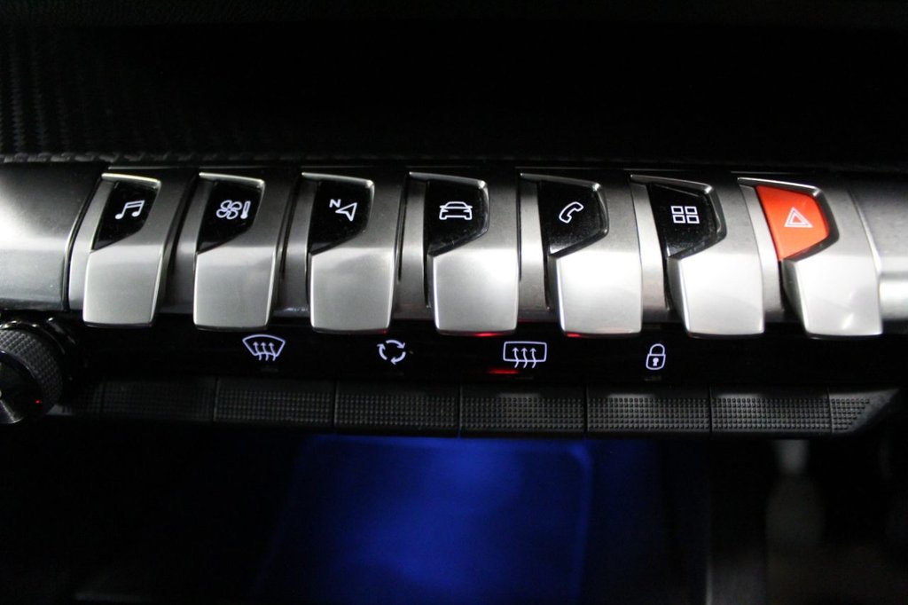 Used Peugeot 3008 2018 for sale - 76883169: Photo 41