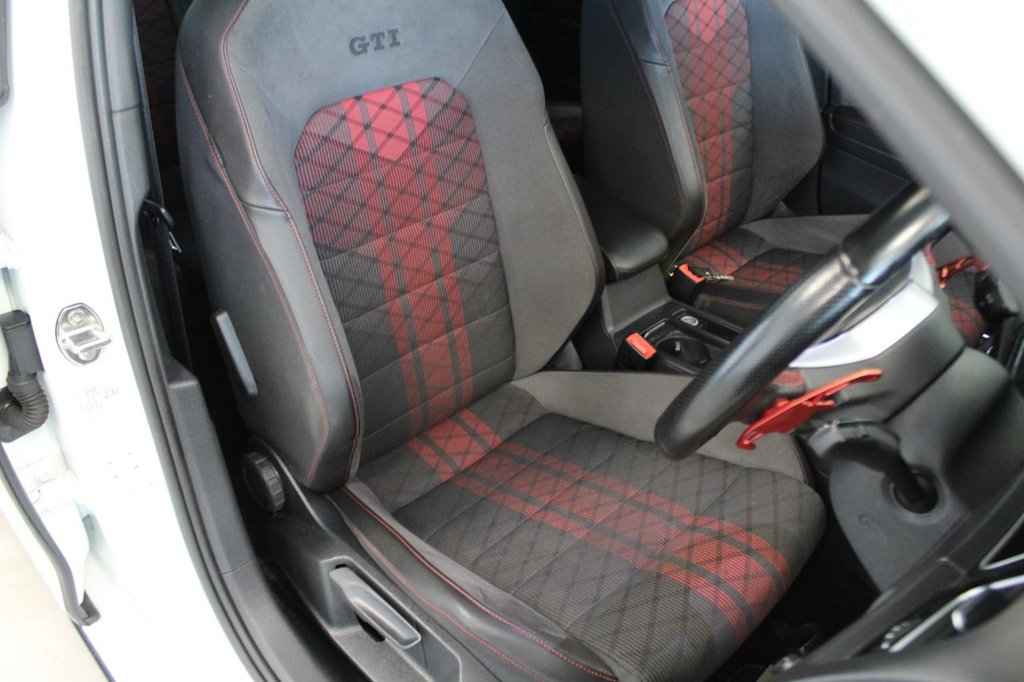 Used Volkswagen Golf 2020 for sale - 77821413: Photo 28