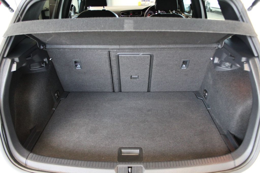 Used Volkswagen Golf 2020 for sale - 77821413: Photo 40