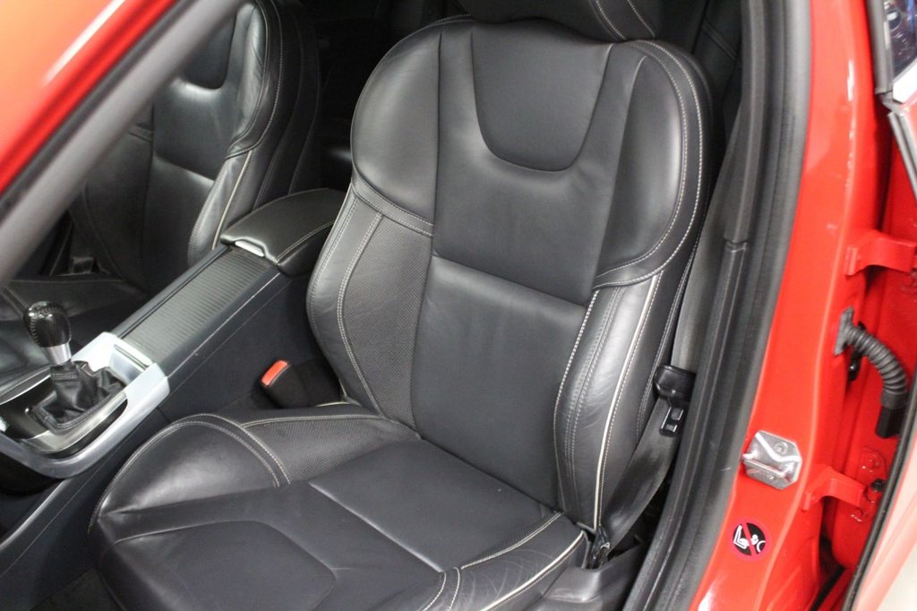 Used Volvo V60 2015 for sale - 77038504: Photo 22