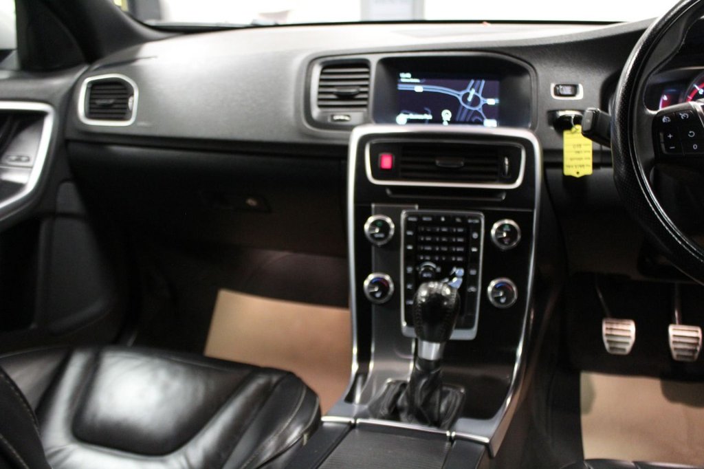 Used Volvo V60 2015 for sale - 77038504: Photo 33