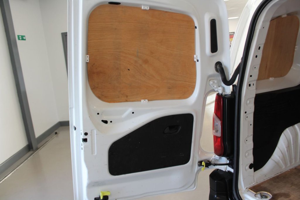 Used Peugeot Partner 2020 for sale - 76882996: Photo 19