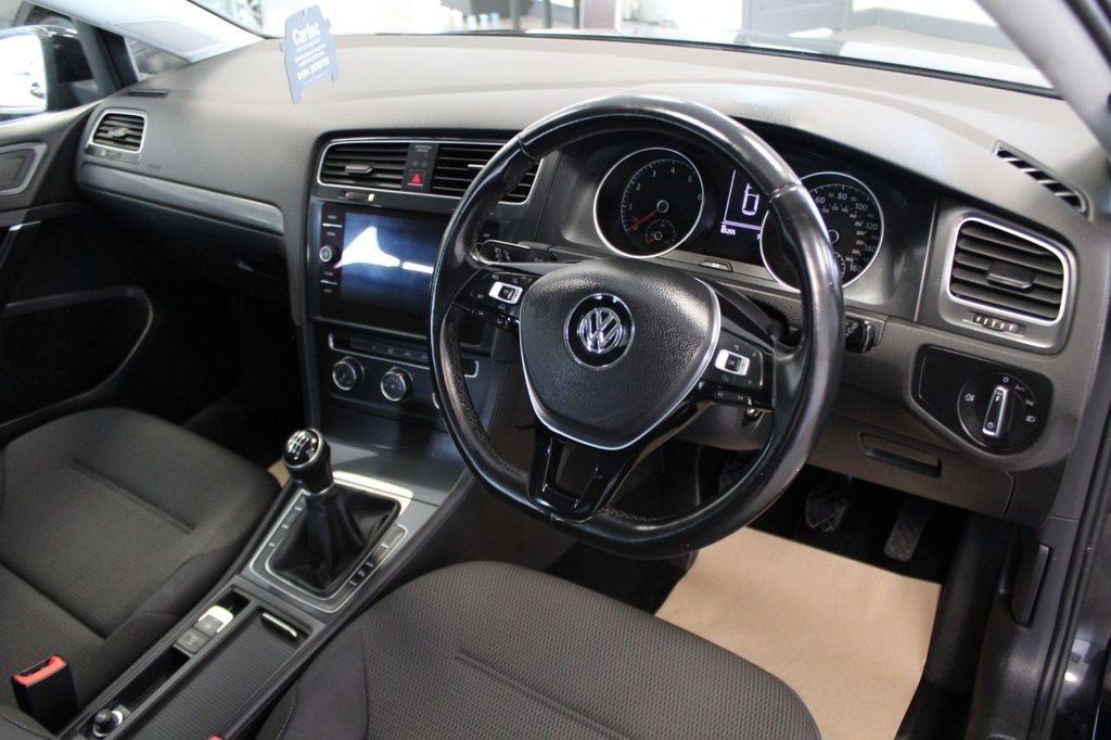 Used Volkswagen Golf 2017 for sale - 76883024: Photo 16