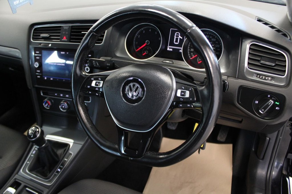 Used Volkswagen Golf 2017 for sale - 76883024: Photo 32