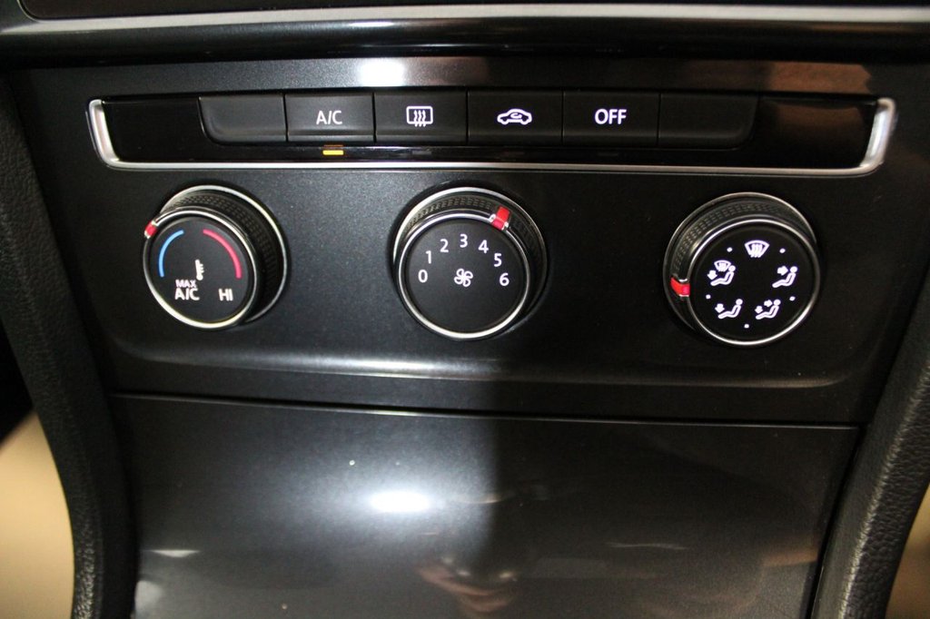 Used Volkswagen Golf 2017 for sale - 76883024: Photo 38