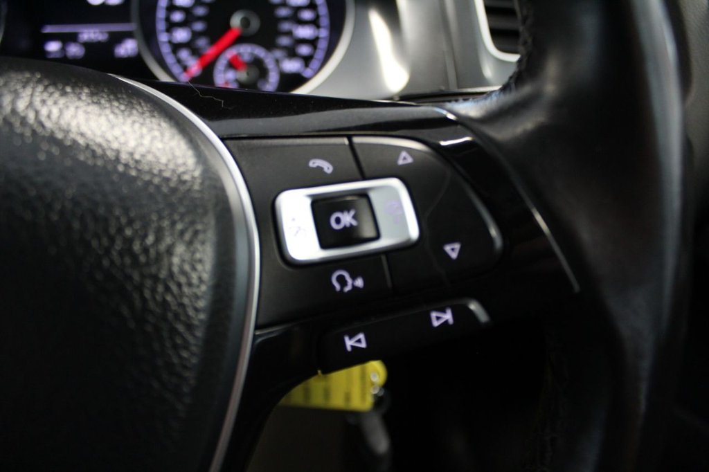 Used Volkswagen Golf 2017 for sale - 76883024: Photo 49