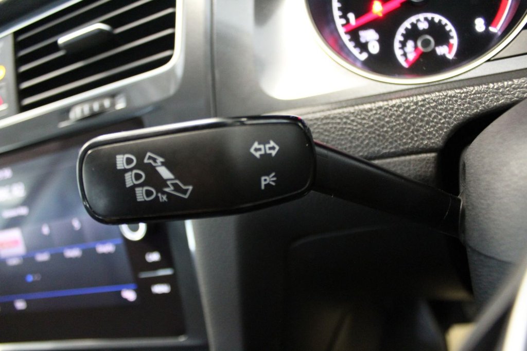 Used Volkswagen Golf 2017 for sale - 76883024: Photo 50