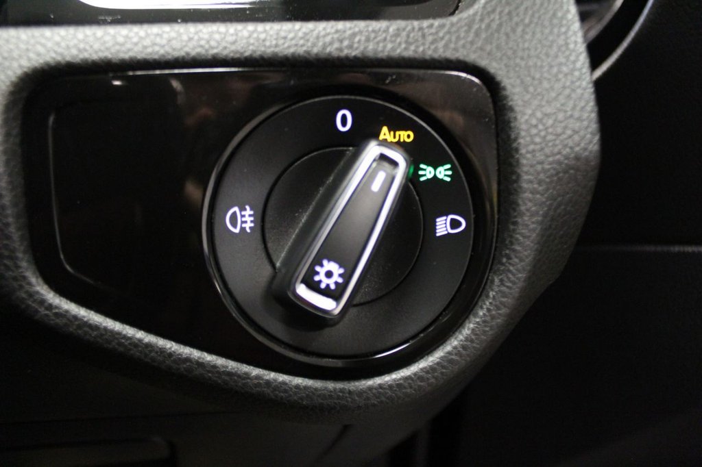 Used Volkswagen Golf 2018 for sale - 77765378: Photo 49