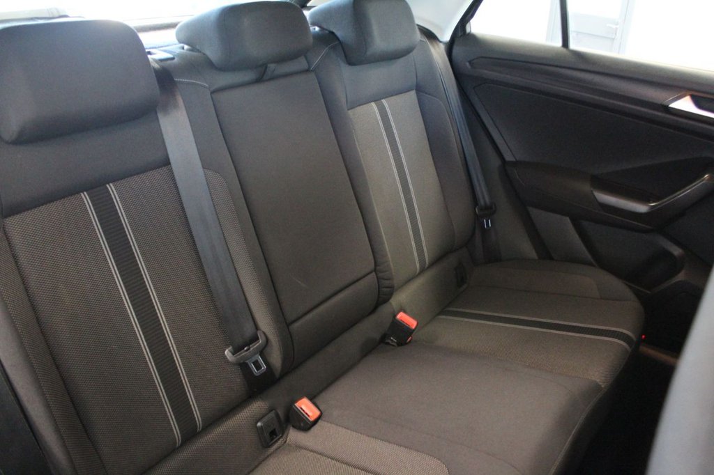 Used Volkswagen T-Roc 2019 for sale - 76923208: Photo 25