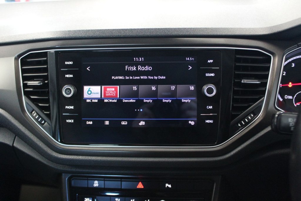 Used Volkswagen T-Roc 2019 for sale - 76923208: Photo 31