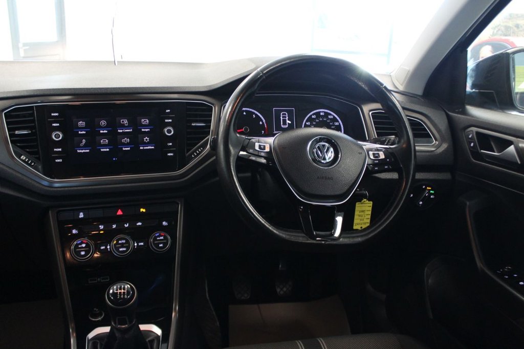 Used Volkswagen T-Roc 2019 for sale - 76923208: Photo 33