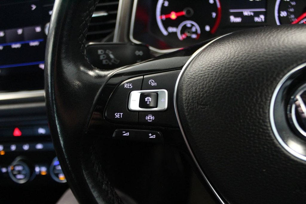 Used Volkswagen T-Roc 2019 for sale - 76923208: Photo 50