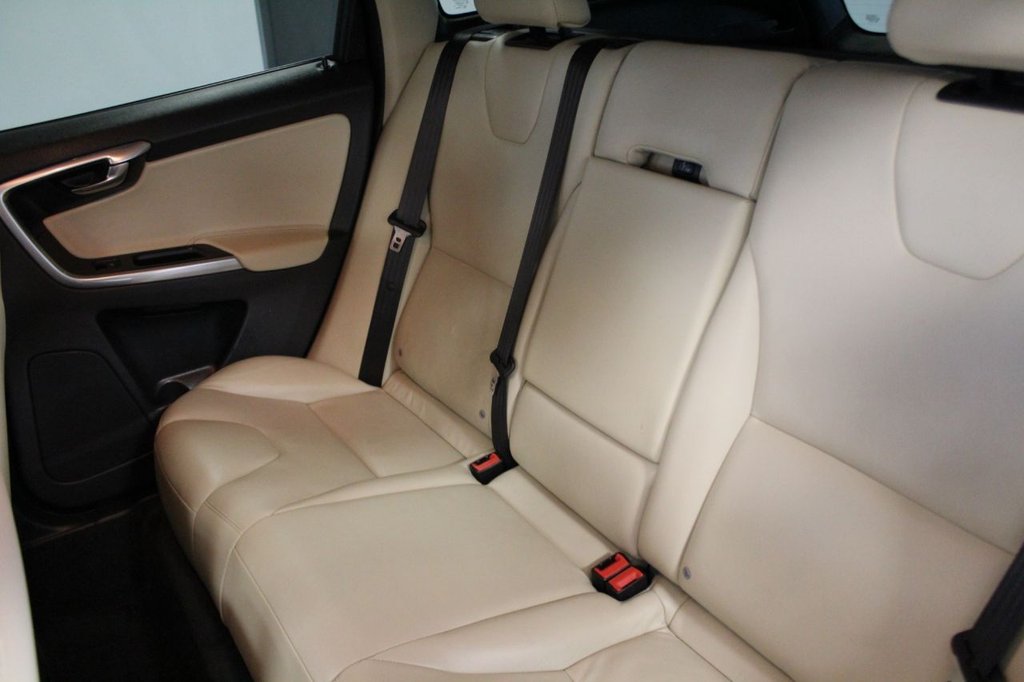 Used Volvo XC60 2015 for sale - 76883210: Photo 26