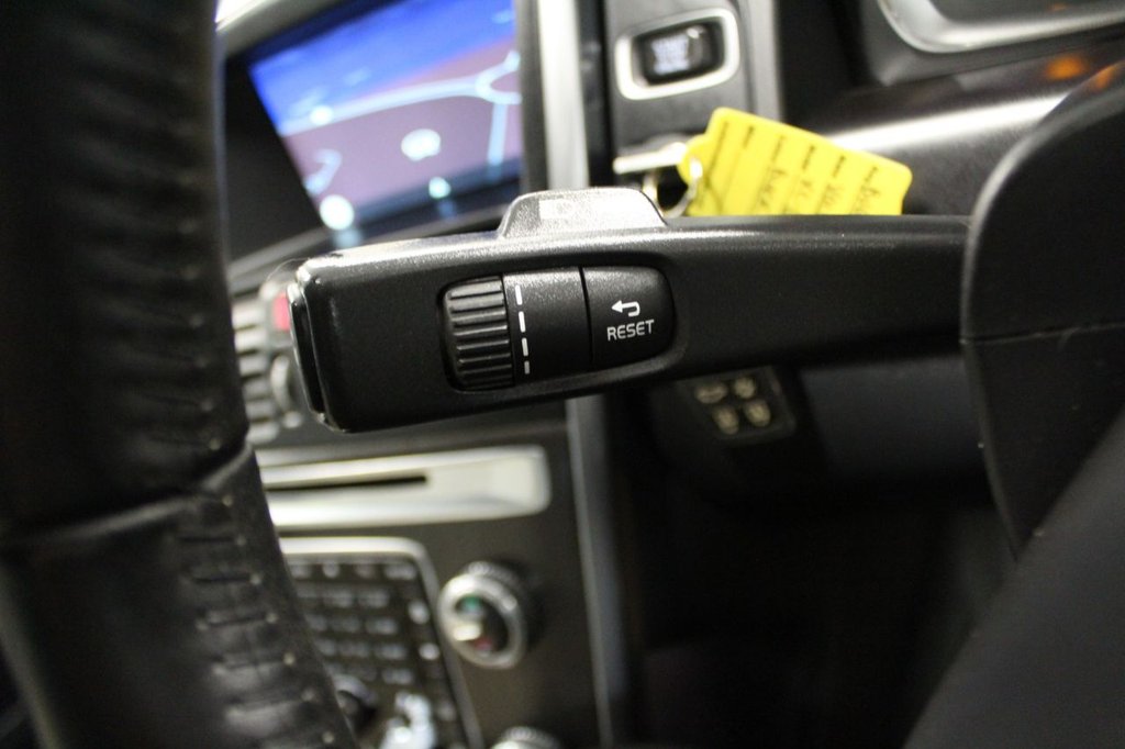 Used Volvo XC60 2015 for sale - 76883210: Photo 49