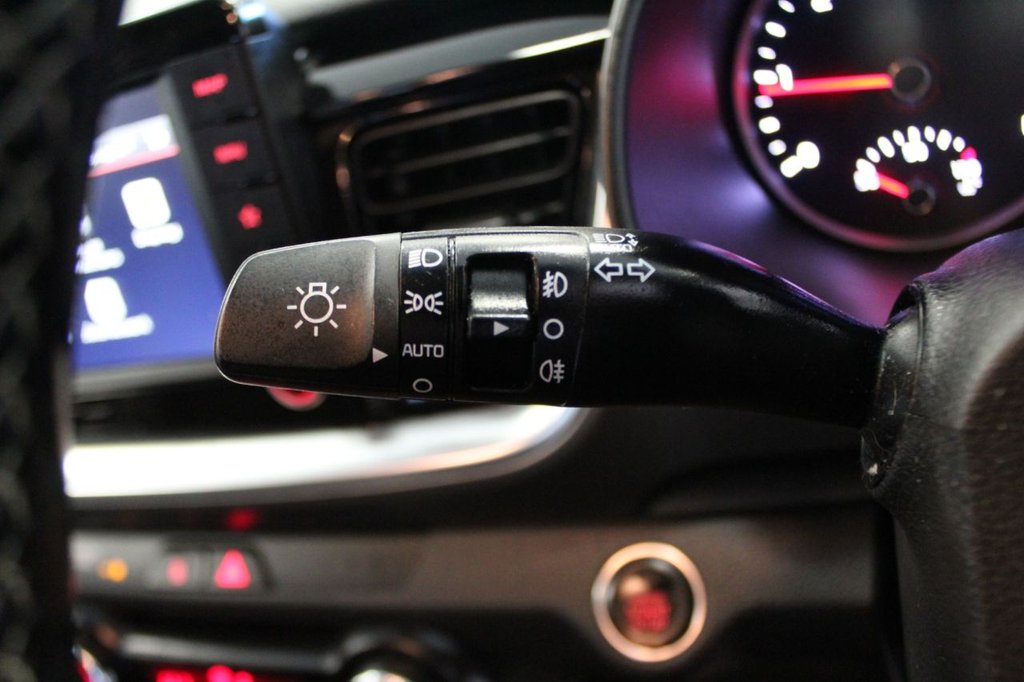 Used Kia Stonic 2018 for sale - 76883265: Photo 50